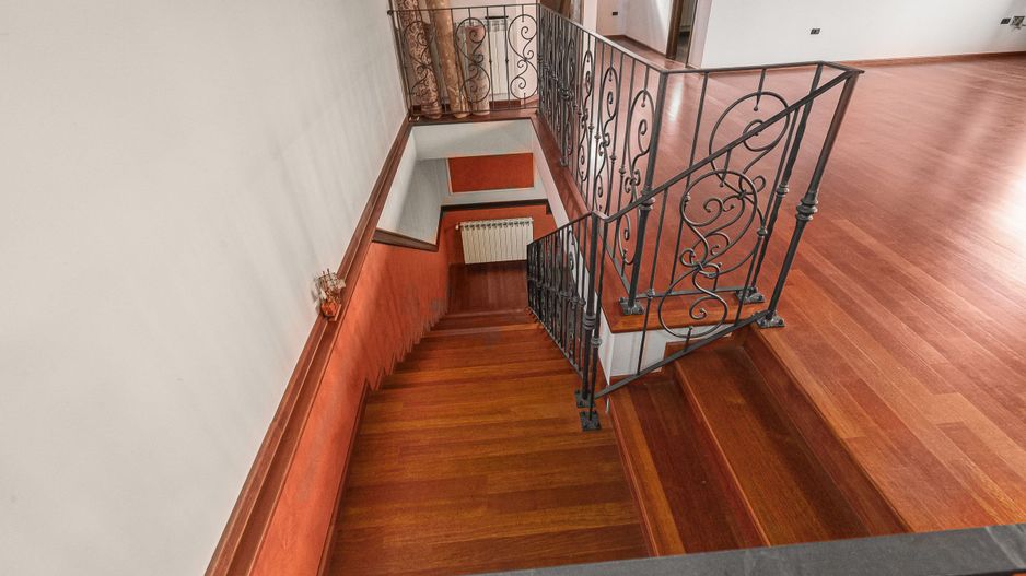 RAHOVA Salaj Vila 2007 S+P+1+M calitate superioara 370 mp - Poză 25