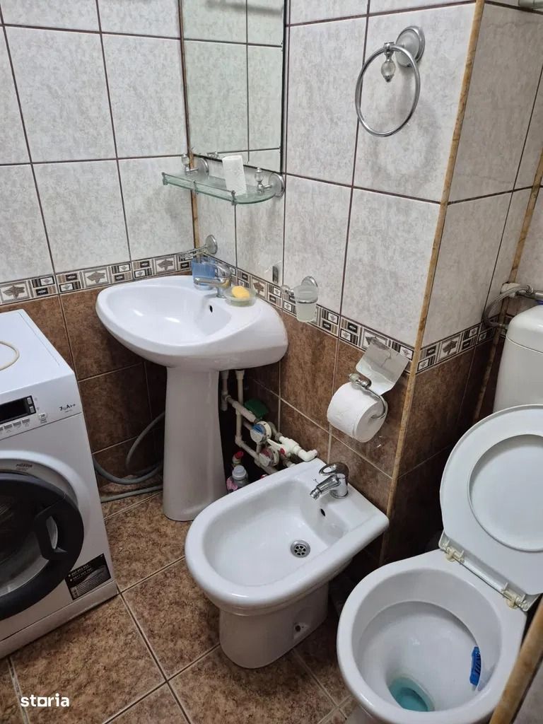 AP. 3 CAMERE CRANGASI, BUCATARIE INCHISA, 83 MP UTILI, CURAT, LIBER - Poză 13