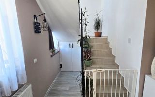 Casă 4 camere + teren de 308 mp - zona Sângeorgiu de Mureș - Poză 9