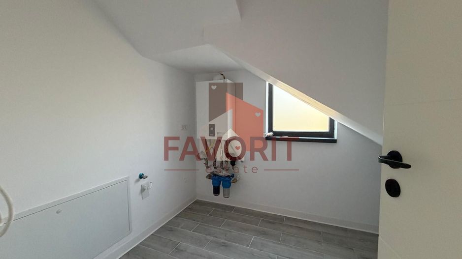 Duplex despartit | 5 camere | Garaj | Finisaje premium | 3 bai |Asfalt - Poză 14
