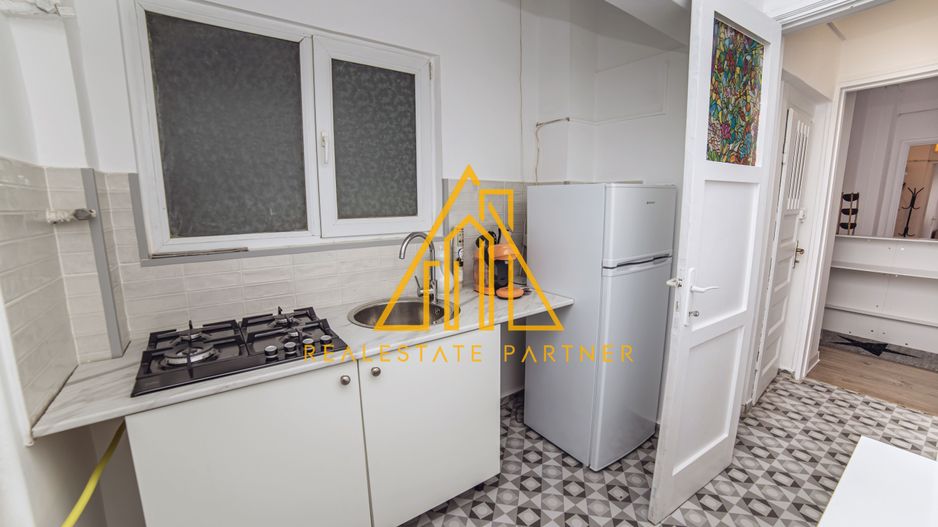 Apartament 4 camere renovat, central, ideal rezidențial sau activitate business - Poză 10