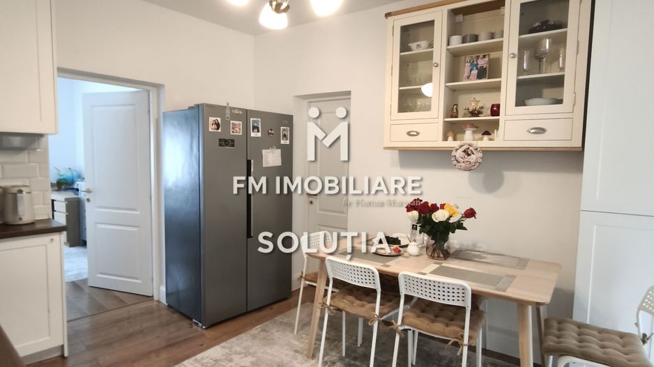 Casă renovată în centrul istoric – Baia Mare - Poză 5