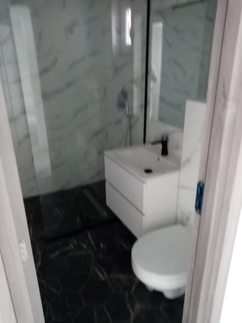 Vând APARTAMENT renovat - Poză 7