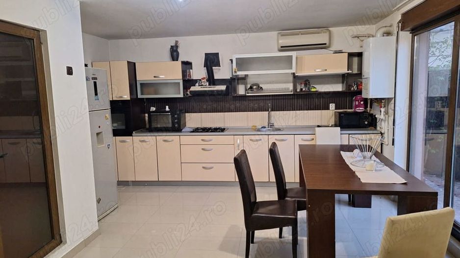 Închiriez vilă situata central - Poză 4