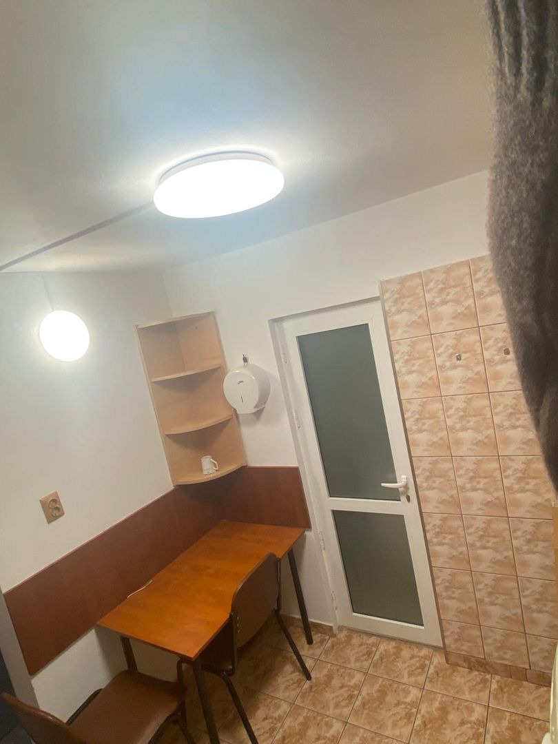 GARSONIERA- RAHOVA, BUCATARIE INCHISA, LOC DE PARCARE, CENTRALA - Poză 5