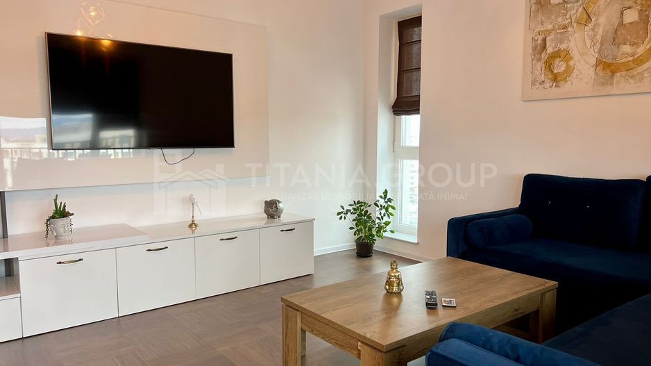 Apartament 2 camere mobilat și utilat, parcare și boxă - Kasper Coresi - Poză 2