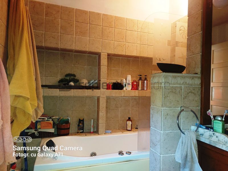 Casa cu 6 camere str.E Teodoroiu - Poză 23