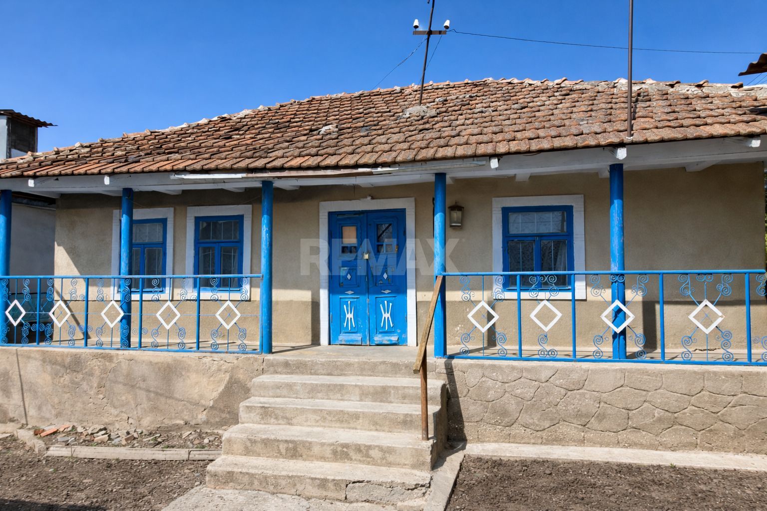 Casă în Grătiesti 8.5 ari  2 case + garaj - Poză 2