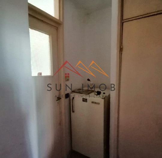 Garsoniera decomandata, 27 mp utili, zona centrala, Campina, Prahova - Poză 6