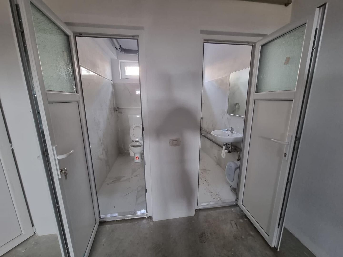 SPATIU - DEPOZIT / 358.1 MP, 2 GRUPURI SANITARE, RAMPA ACCES, LIBER - Poză 3