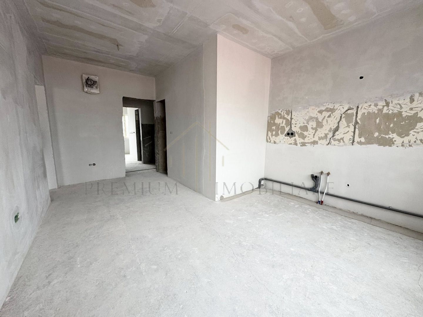 Oportunitate unică de investiție – Etaj complet de vânzare în Onești - Poză 7