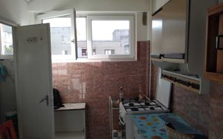 Vand apartament 3 camere central - Poză 7