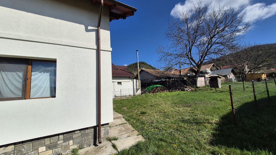 Vila Cornu-Prahova complet mobilata/utilata '' 350 mp + teren 500 mp'' - Poză 37