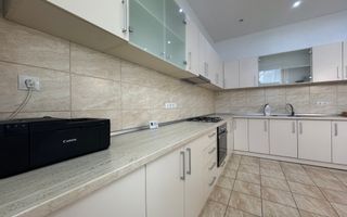 Apartament 75mp central de vânzare cu 2 camere sau spațiu birouri - Poză 1