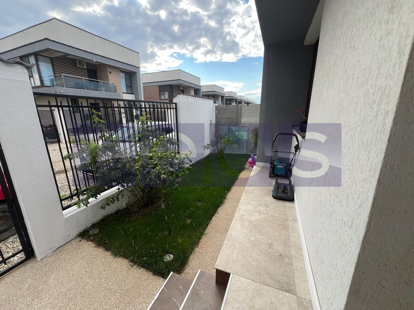 VANZARE CASA 3 CAMERE | ZONA AVIATORILOR- COMUNA BERCENI - Poză 13