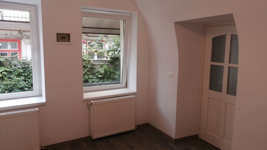 Vânzare apartament spatios,  in zonă ultracentrală - Poză 4