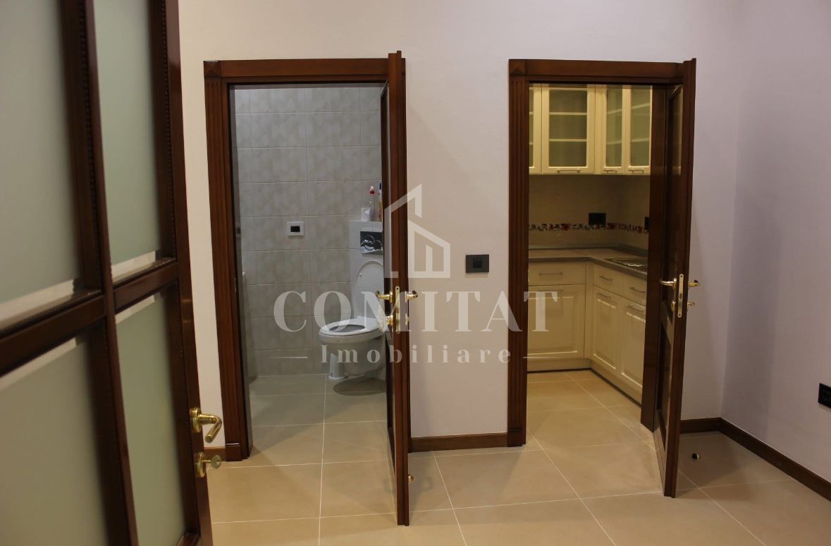 Oportunitate! Apartament 3 camere | Zona Ultracentrală - Poză 10