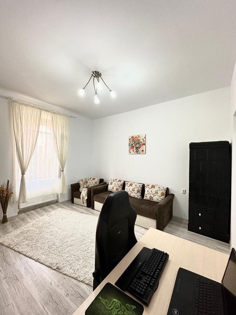 Imobil cu destinatii multiple- 6 apartamente - Poză 18