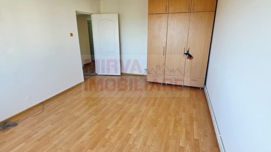 Vanzare apartament 3 camere, 2 băi, decomandat – Enăchiță Văcărescu - Poză 11