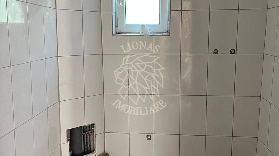 Apartament 4 camere-curte-parcare-balcon-Zona Valea Budacului - Poză 5