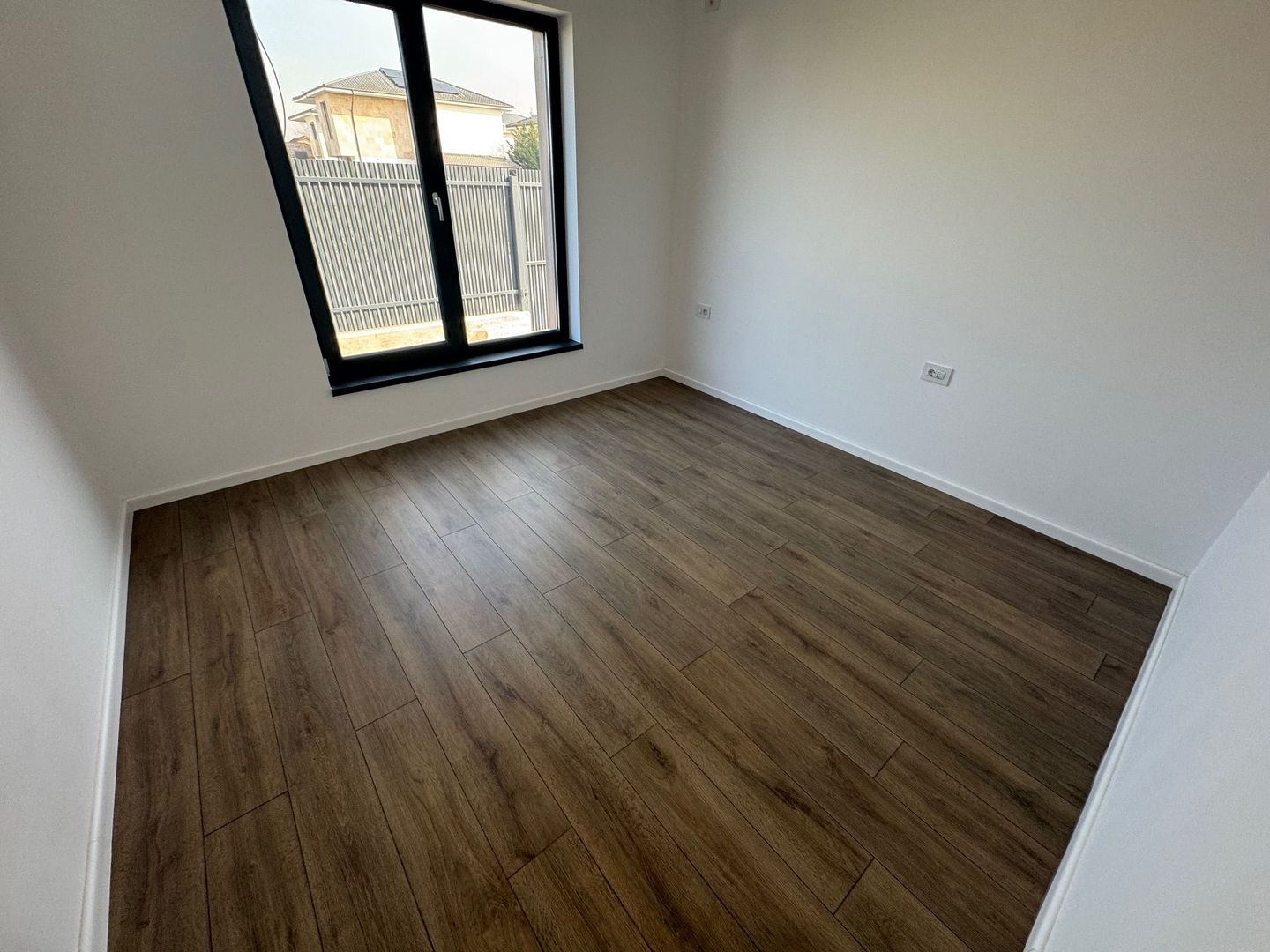 Case Mediteranene pe PARTER, 100m2 suprafata, curte 400m2, 0% comision - Poză 11