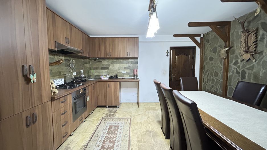 Casa P+1 din BCA ideala pentru o familie antreprenoare – Pecineaga - Poză 3