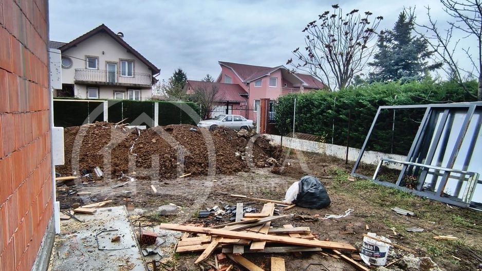 Casa de vanzare P+E cu 5 camere in Oncea, Oradea - Poză 11