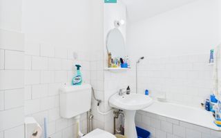 Apartament cu 3 camere, decomandat în Dâmbovița - Poză 6