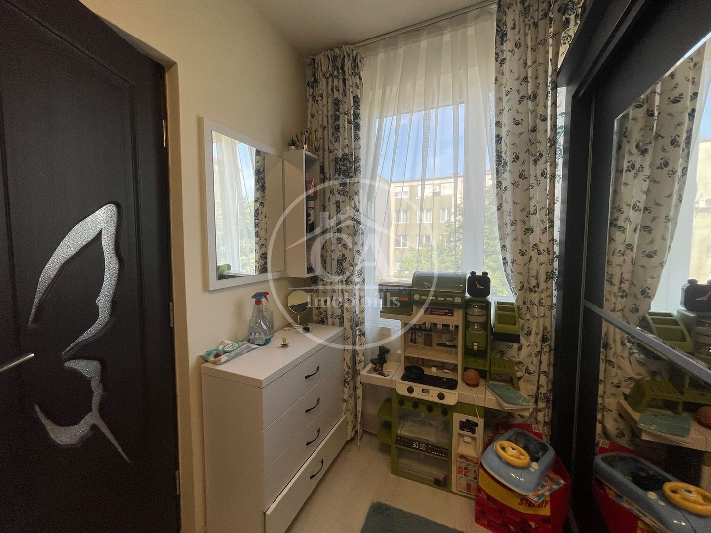 Apartament de vânzare cu 2 camere în zona Velența, Oradea - Poză 6