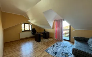 Rezidenta distincta, design arhitectural rafinat, priveliste minunata in Corunca - Poză 16
