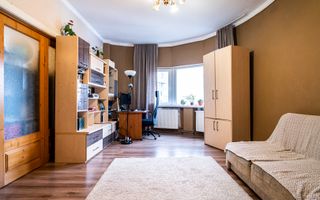 Cismigiu - Berthelot, 5 camere pe 2 nivele, centrala proprie, renovat - Poză 2