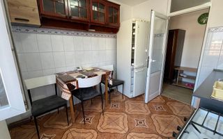 Apartament spațios cu două camere, etajul 4 cu acoperiș. - Poză 9