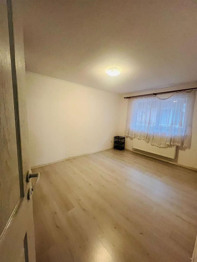 Apartament cu 3 camere de vanzare  bloc nou - Poză 3