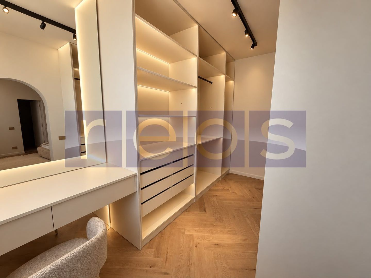 Apartament cu 4 camere Bd. Unirii | loc parcare inclus | vedere C. Poporului - Poză 9