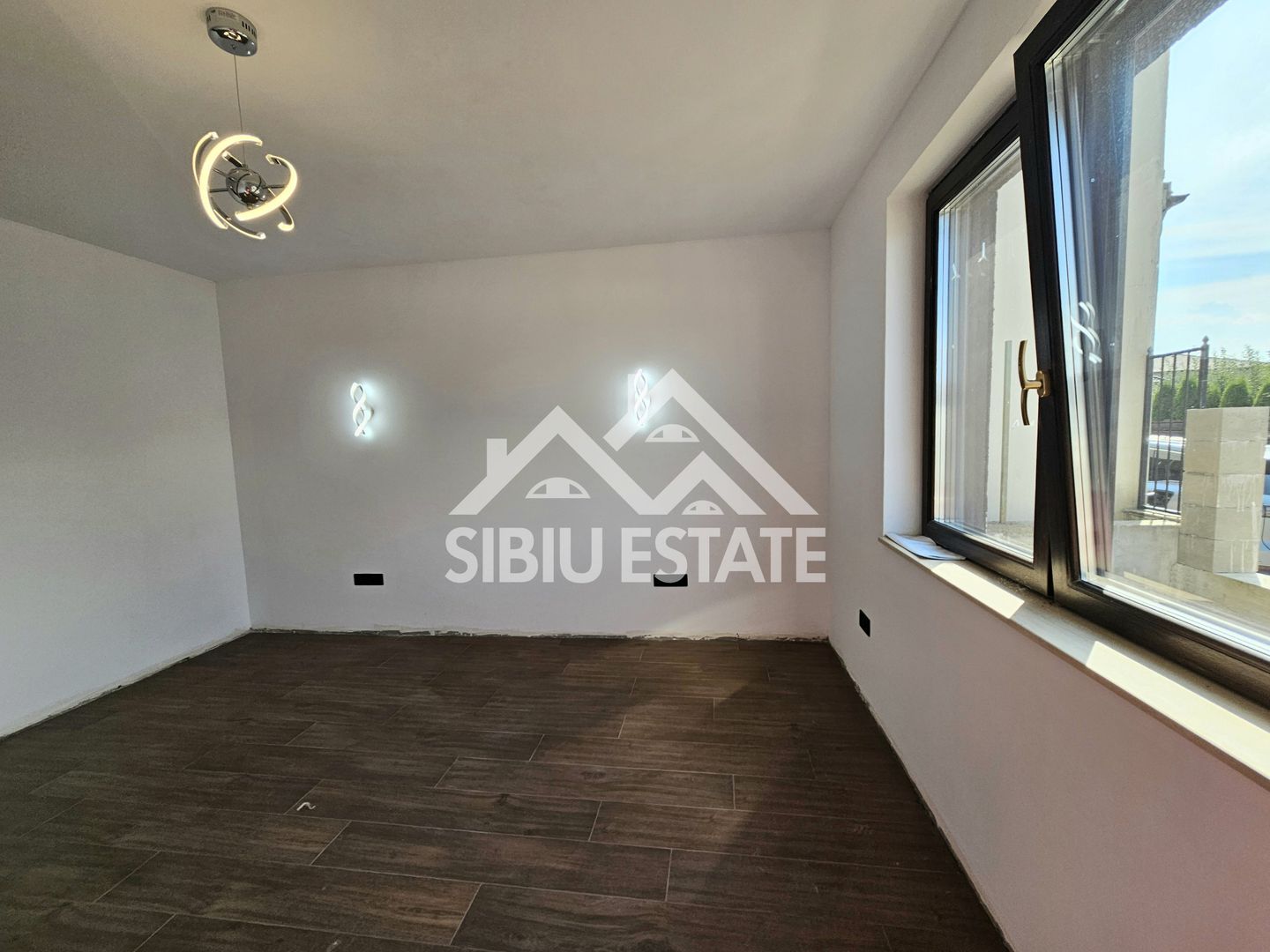 Casa noua 4 dormitoare Sibiu Sura Mica - Poză 8