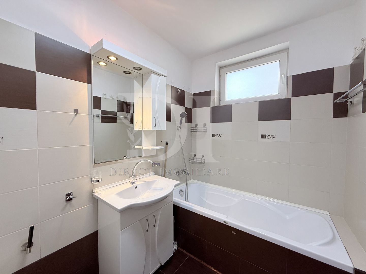 Apartament cu 3 camere decomandate / etaj intermediar - Poză 16