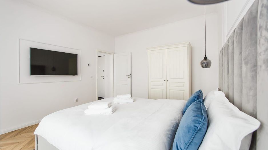 Apartament de închiriat la casă - Poză 3