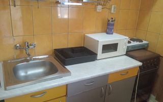 Apartament- 1 camera - ideal pentru investitie - Zona Circumvalatiunii - Poză 3