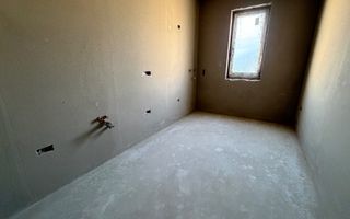 2 camere langa ESO | Decomandat | Bucatarie separata | Etaj intermediar - Poză 4