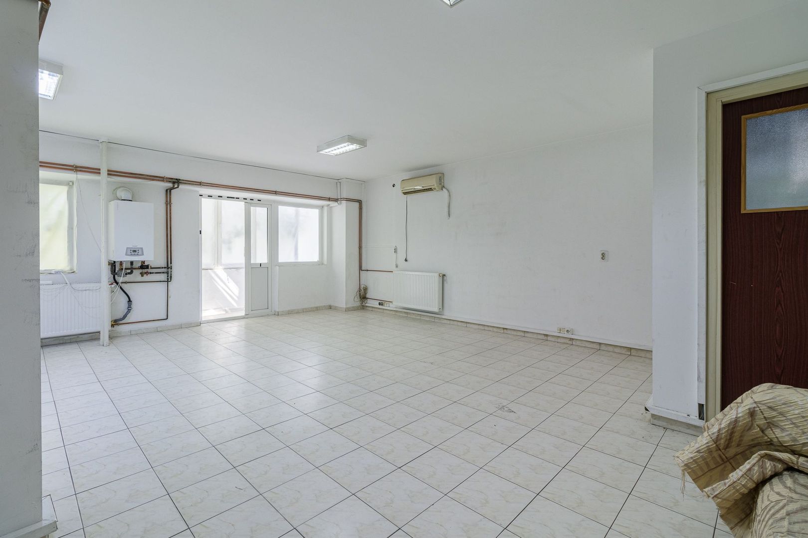 Spatiu comercial Crangasi - Poză 1