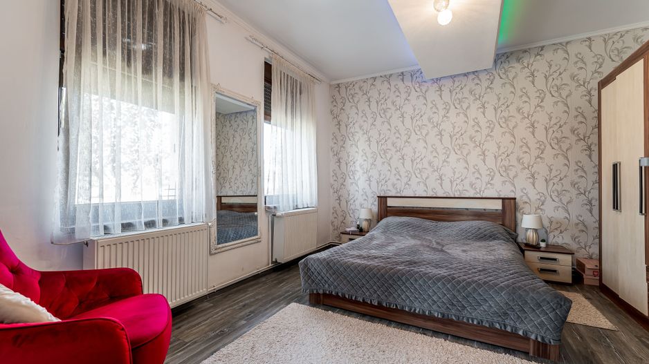 Casa renovata 4 camere - Sanicolau Mic - COMISION 0 - Poză 2