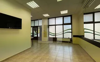 Spatiu Comercial cu vitrina- Zona Modern, Comision 0 - Poză 11