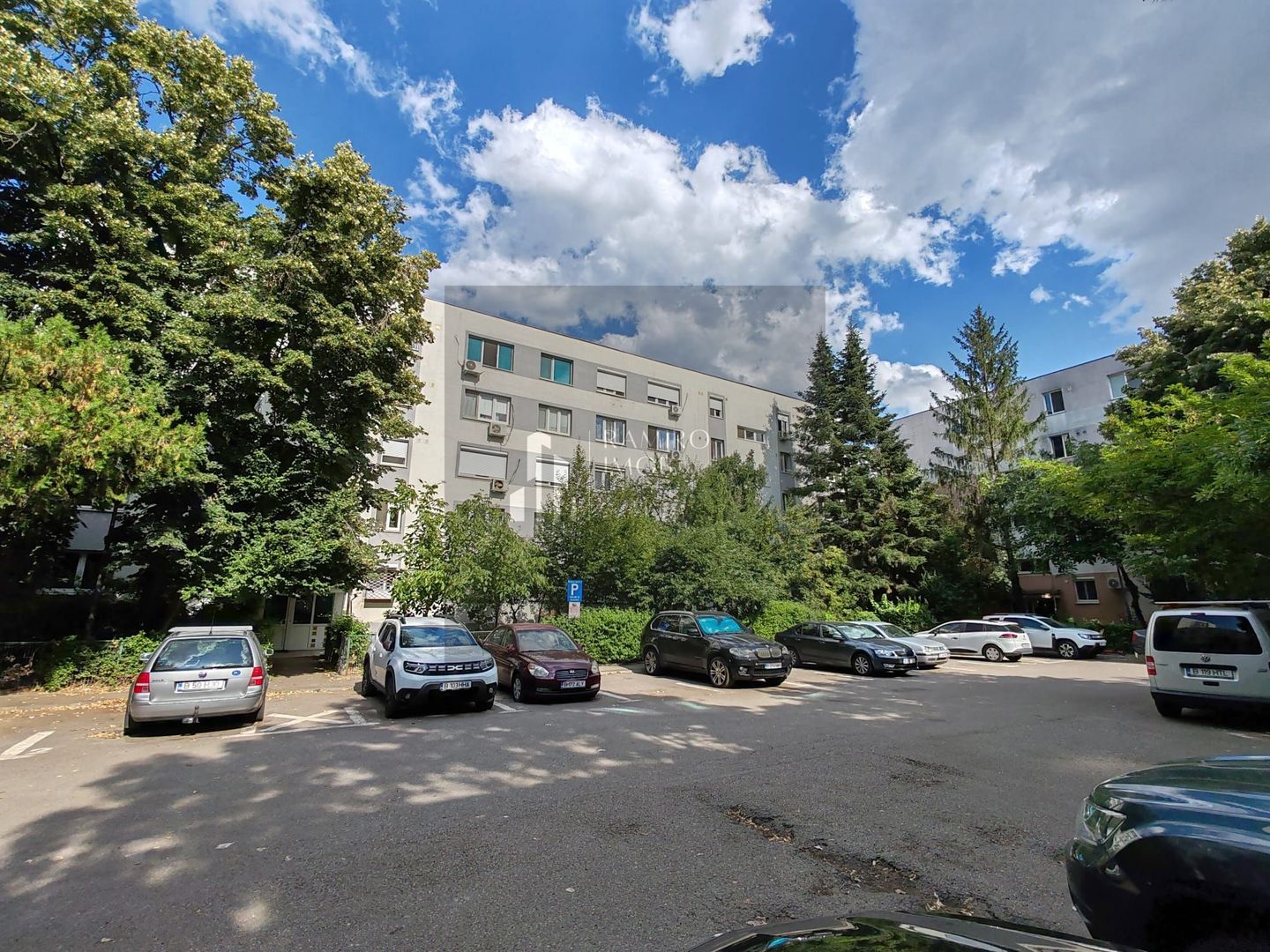 Apartament cu 3 camere, Auchan Titan/ 1 Dec 1918, DE RENOVAT - Poză 2