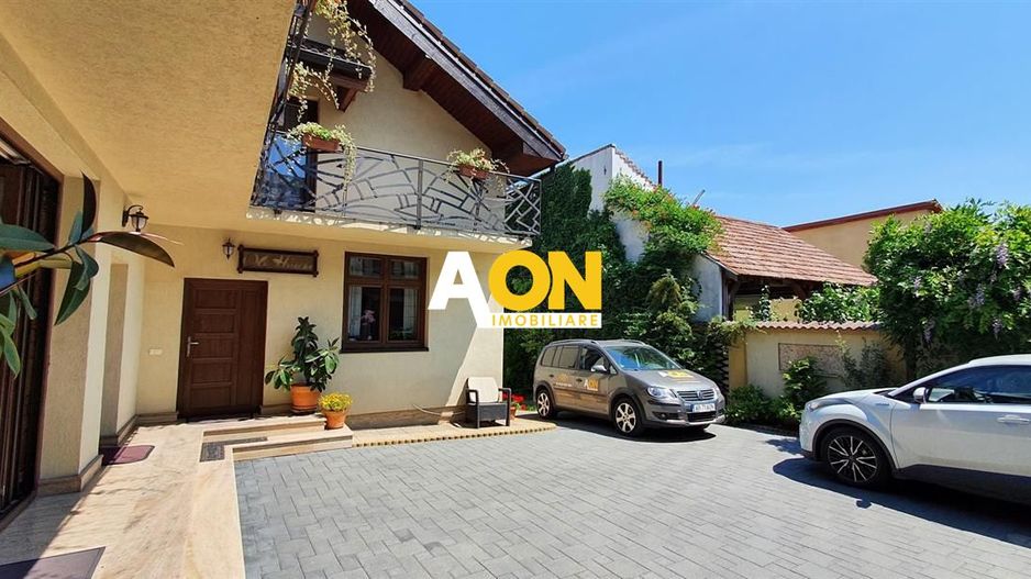 Casa 10 camere, ideala ca pensiune, zona Cetatii Alba Carolina - Poză 2