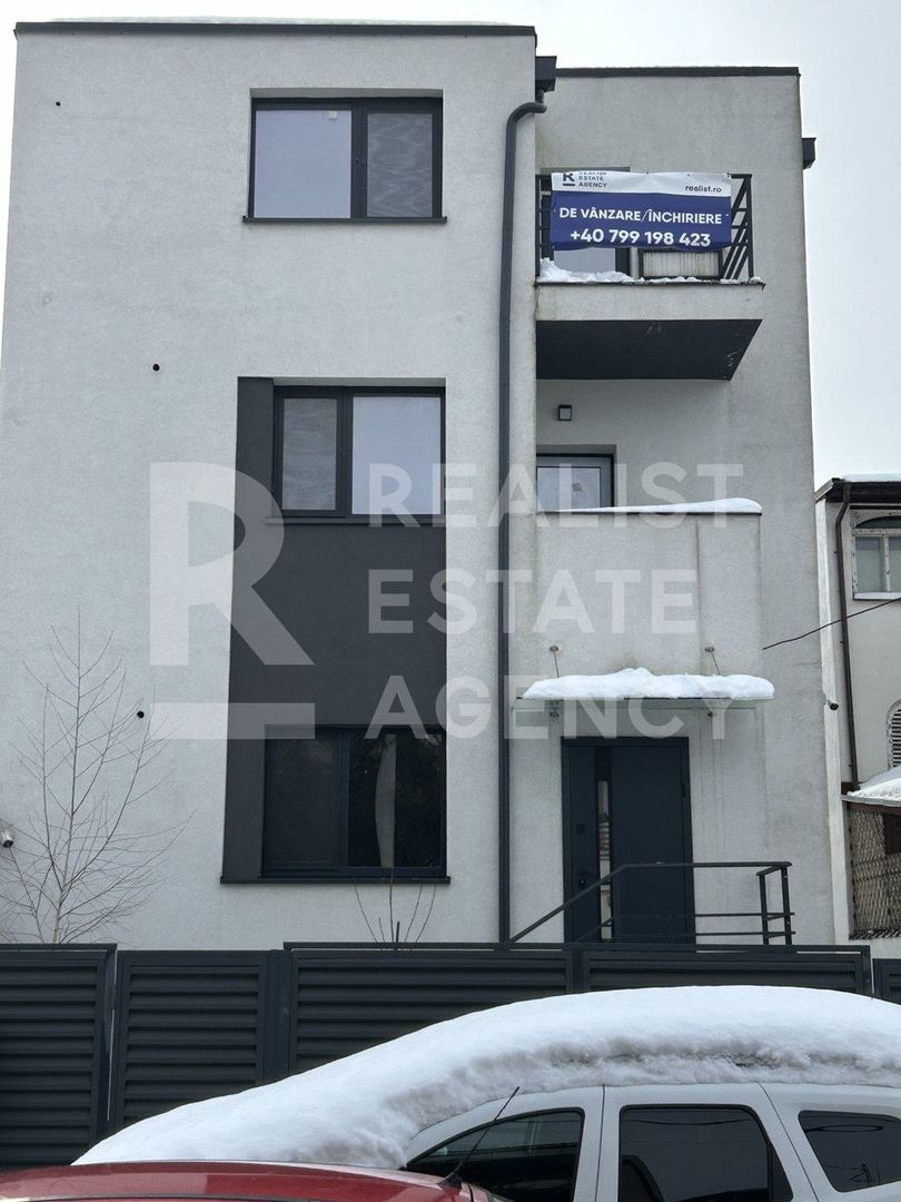 Vânzare, casă, 8 camere, zona 1 Mai, București - Poză 1