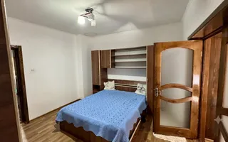 Casa spatioasa cu teren de 800 mp, Muntenii de Jos - 5 camere - Poză 18