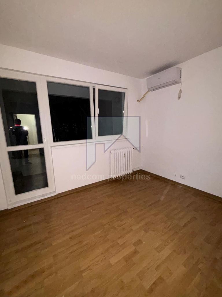Vanzare apartament 2 camere - Drumul Taberei - str. Brasov - Poză 1