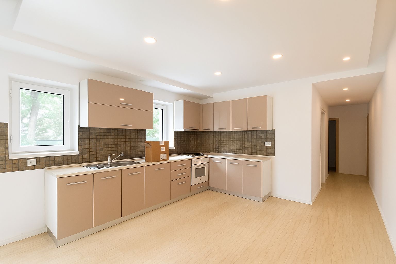 Vila 6 camere || Erou Iancu Nicolae || Garaj - Poză 2