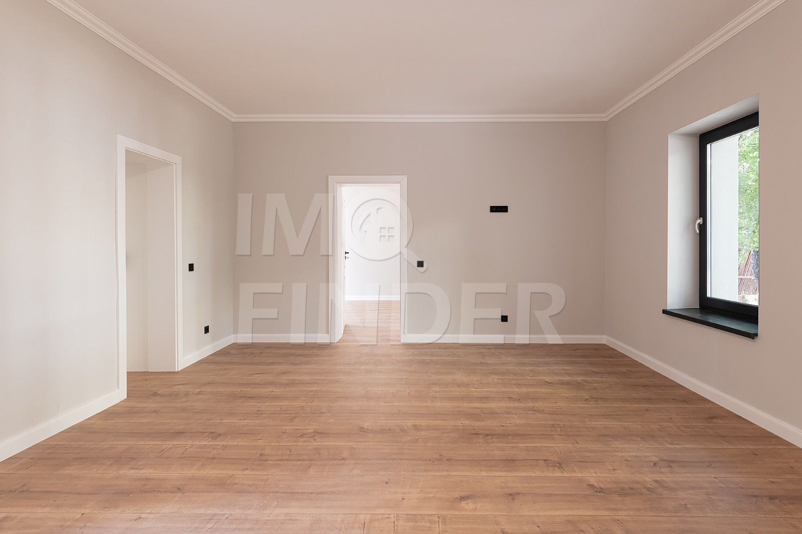 Vanzare apartament la casa 84 mp,  zona centrala, curte 200mp - Poză 1