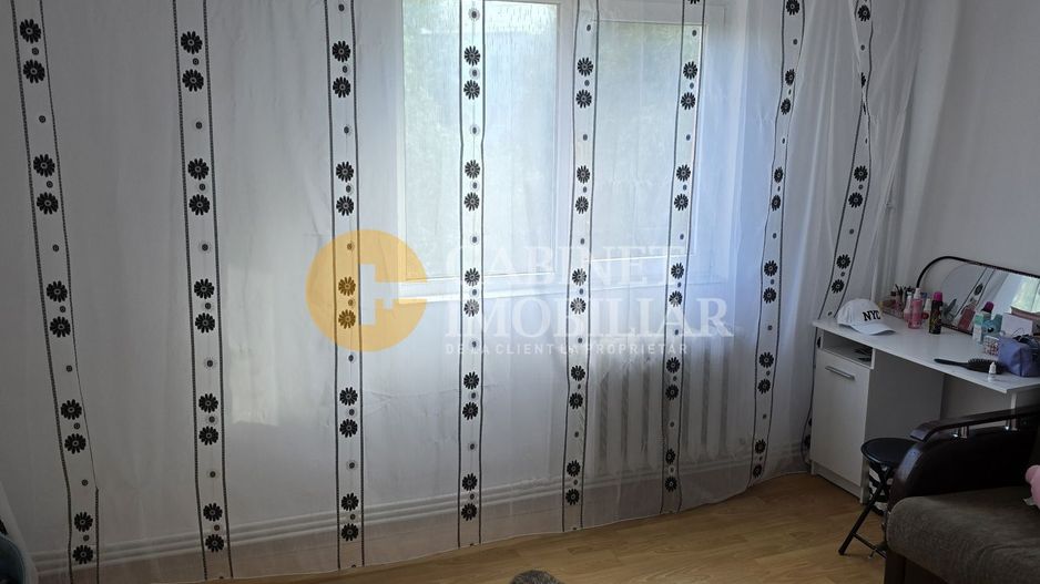 BAZA 3 - BLOC DUPA 80 - 2 CAMERE DECOMANDAT - ETAJ 3 - FARA RISC - Poză 3